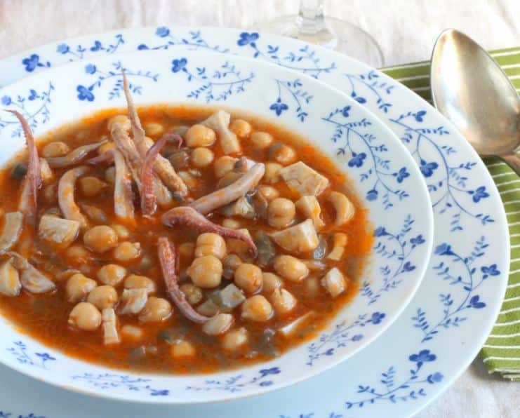 C Mo Hacer Un Guiso De Garbanzos Con Calamares En Minutos