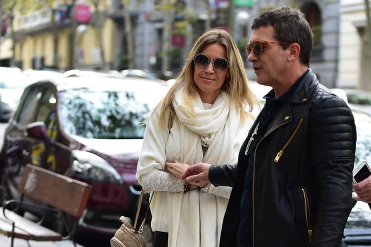 Antonio Banderas y su novia Nicole disfrutan de Madrid acrecentando los rumores de boda próxima