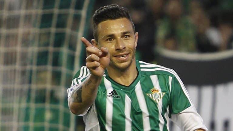 Los colores del Betis se apagan: Rubén Castro podría acabar en prisión tras la acusación de malos tratos