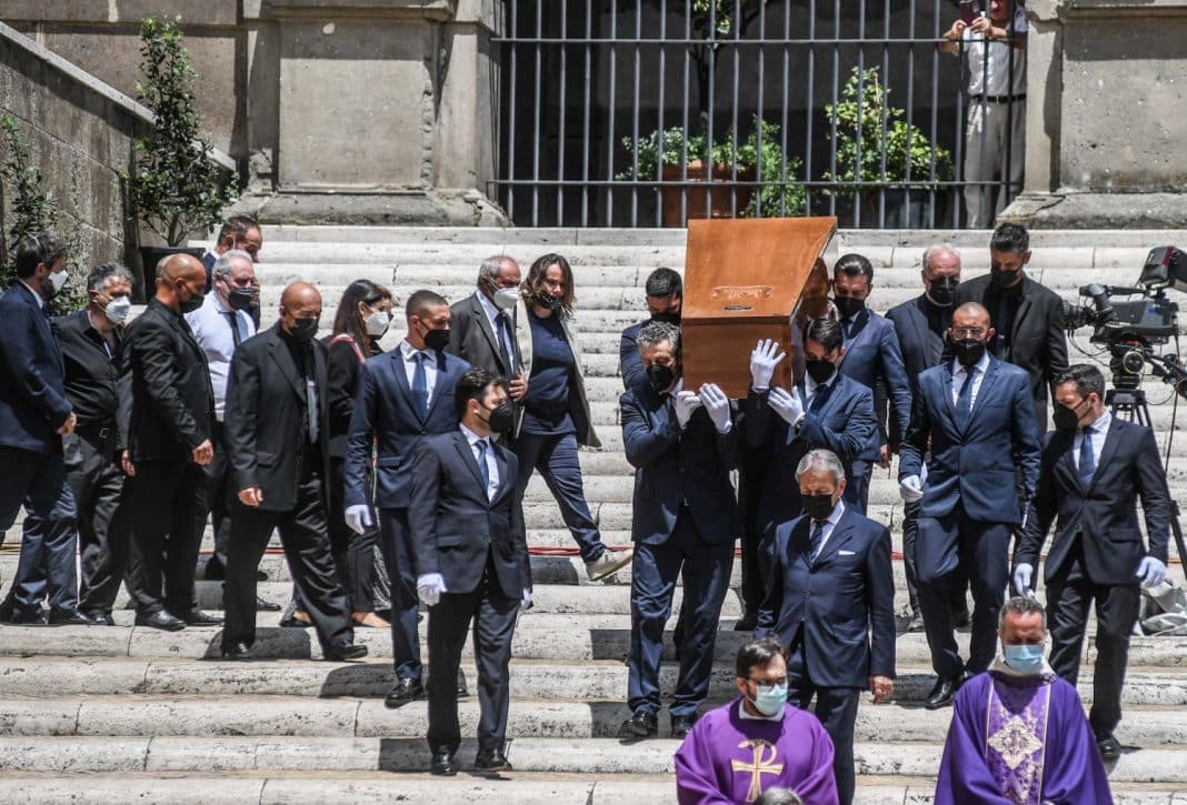 Funeral Raffaella Carrà