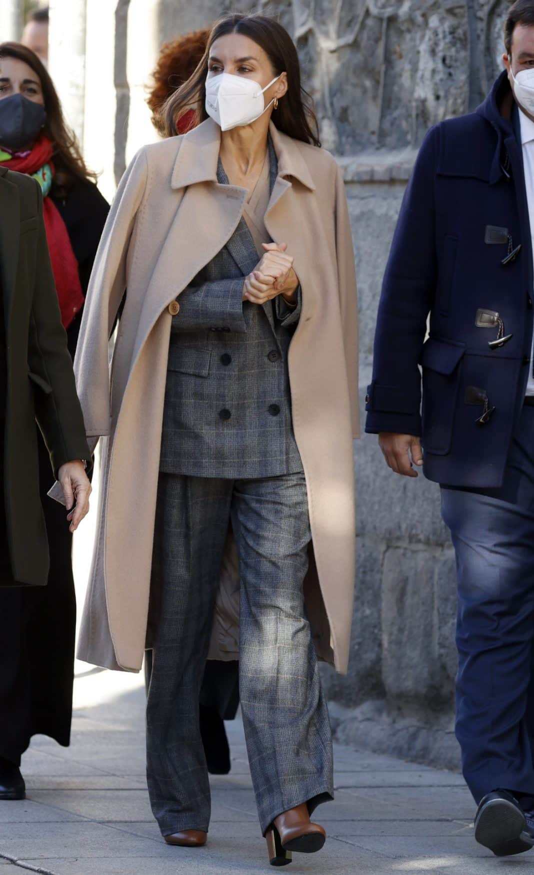 Reina Letizia look frio