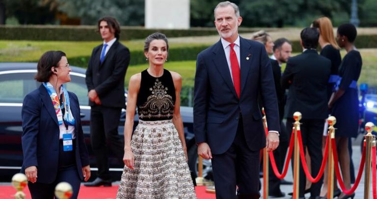 La reina Letizia deslumbra con un espectacular look en los Juegos Olímpicos de París