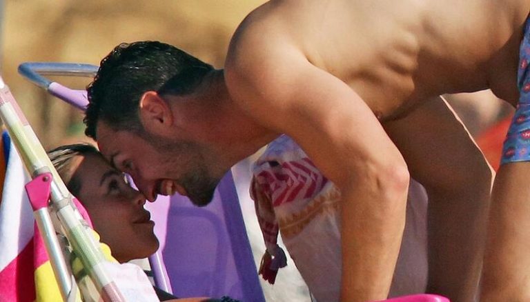 Sergio Rico y Alba Silva disfrutan de su último verano solos antes del nacimiento de su hija