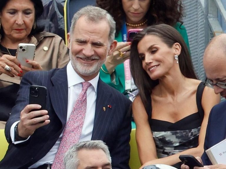 La Reina Letizia confía de nuevo en Carolina Herrera para la ceremonia inaugural de los Juegos Olímpicos