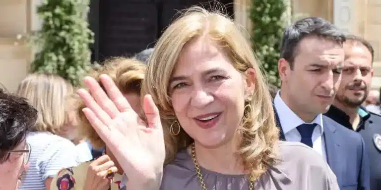 La gran preocupación de la infanta Cristina: «totalmente desbordada»