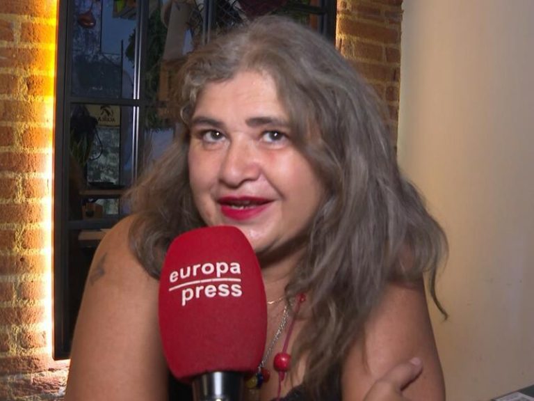 Lucía Etxebarría carga contra Escassi y anima a María José Suárez a contar su historia en un libro