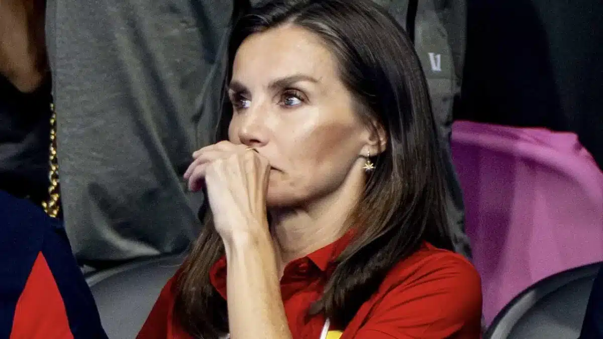 A la Reina Letizia le sale un doble en la polémica prensa inglesa