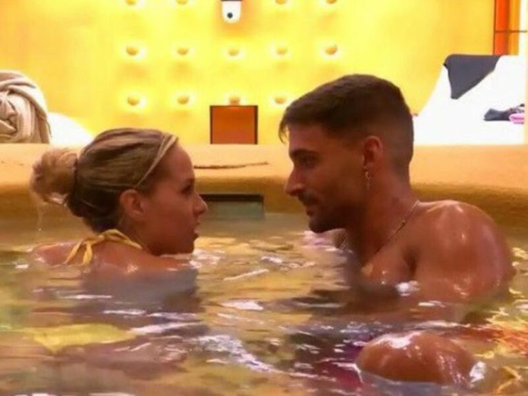 Edi y Violeta dan rienda suelta a su pasión en el jacuzzi. ¡Llegó el primer beso a ‘Gran Hermano’!