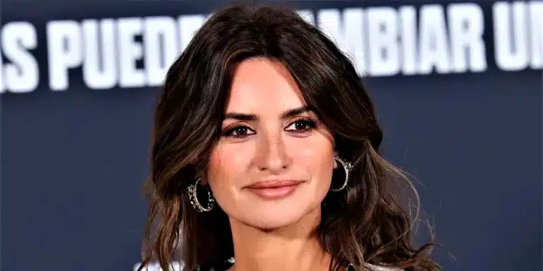 Penélope Cruz, la más hermosa de San Sebastián con un vestido de alta costura de Chanel