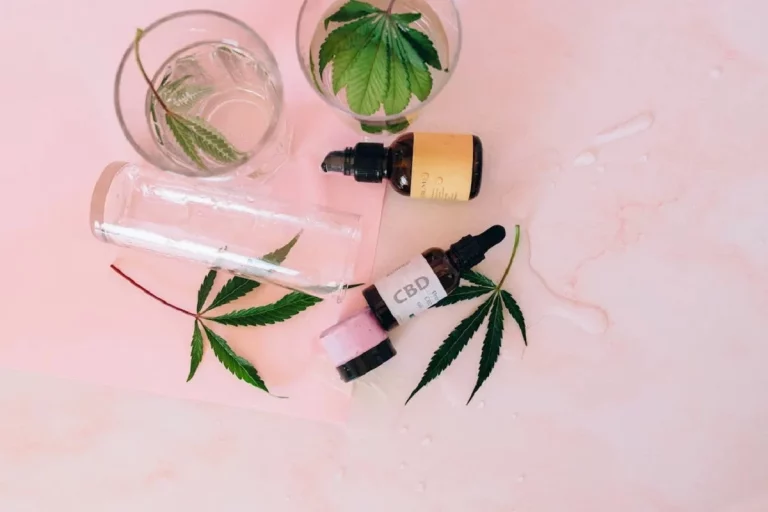 Cosmética CBD: aquí tienes todos sus beneficios